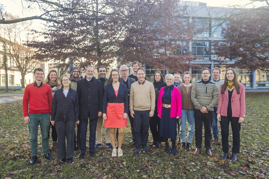 Das Bild zeigt die Mitarbeitenden des h2d2 Projektes.