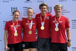 Lena Wölke (2.v.r.) freut sich über die Gold-Medaille im Mixed Doppelvierer bei der Studierenden-WM in Kanada. Foto: privat