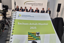 Die Vorstellung der Ergebnisse erfolgte während der Kabinettspressekonferenz im Raum der Landespressekonferenz. Foto: Martin Hanusch, LpB